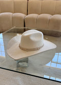 Amarillo hat